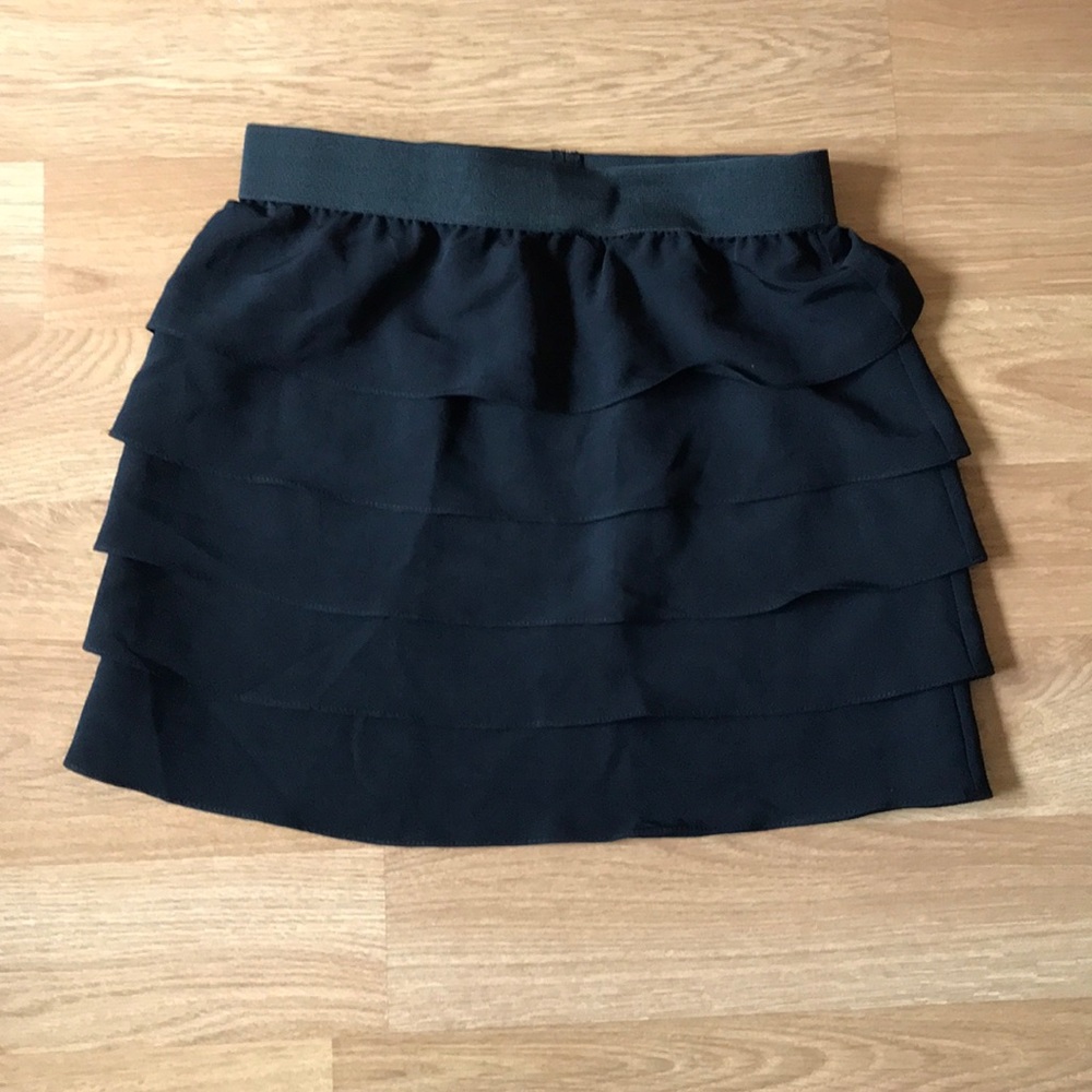 New Hanna G Black Ruffled Skirt Size S